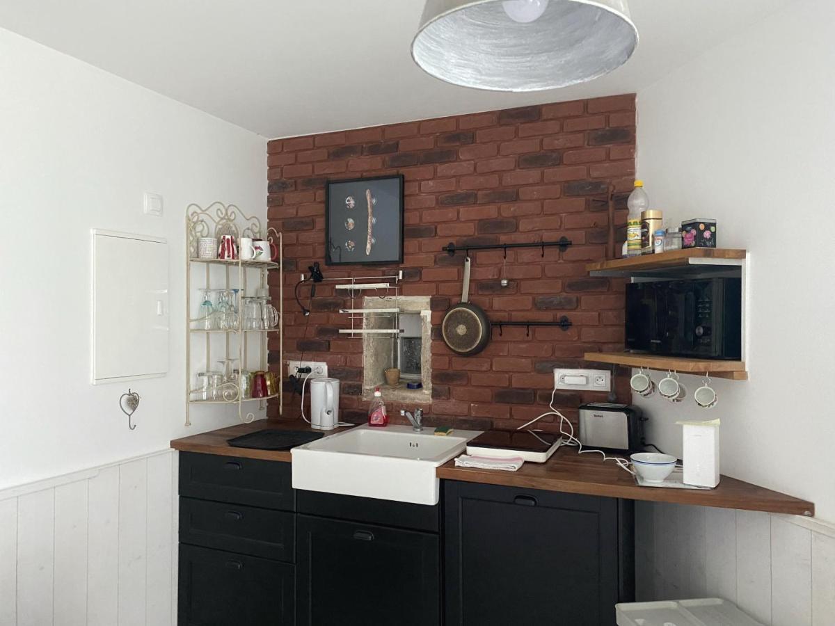 Les 2 Gites Des Chambres De Capucine Carcagny ภายนอก รูปภาพ