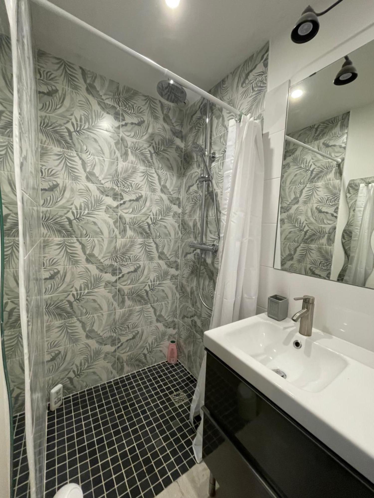 Les 2 Gites Des Chambres De Capucine Carcagny ภายนอก รูปภาพ
